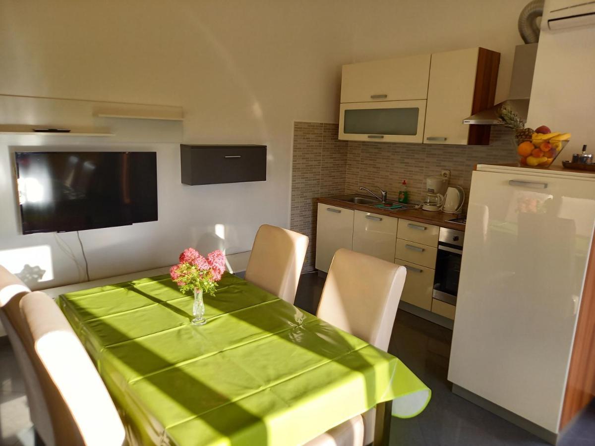 Apartment Valerija Baška Exteriör bild